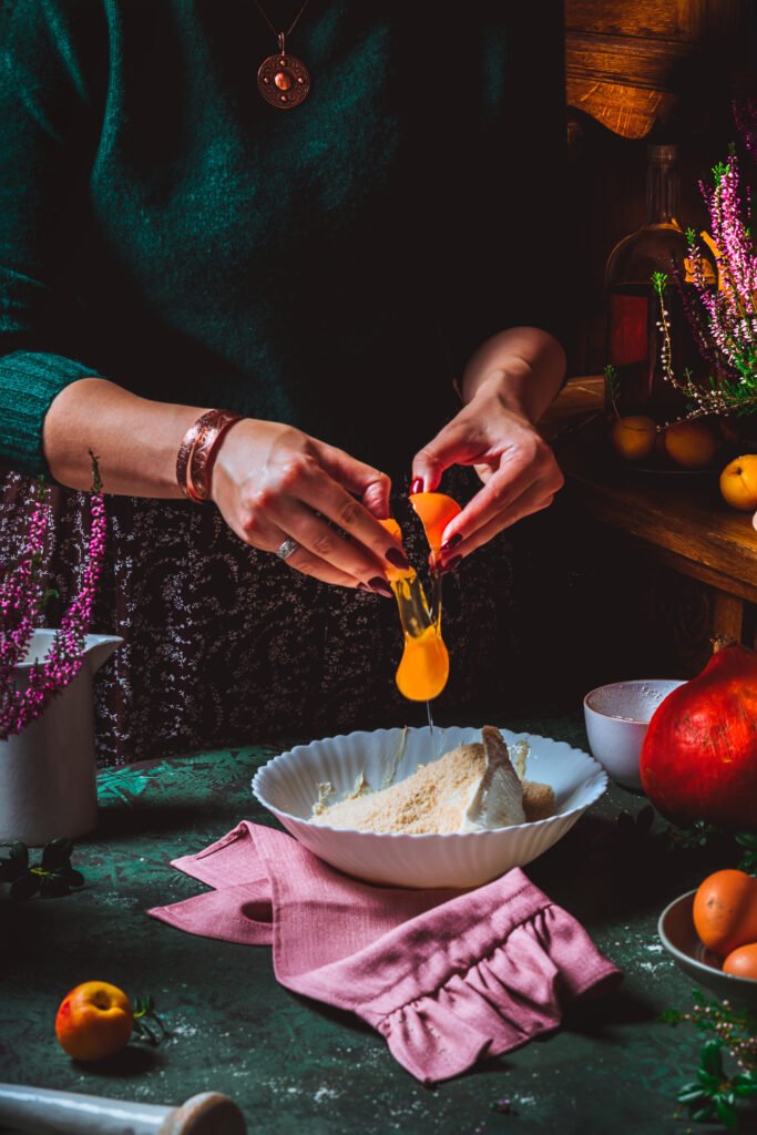 cooking the famous american pumpkin pie a cook sli 2025 01 08 19 12 56 utc